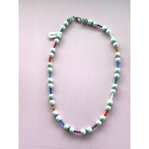 White Beaded Necklace With Swarovski Crystal Accents & Silver Clasp 18" Lightwei - Picture 3 of 5